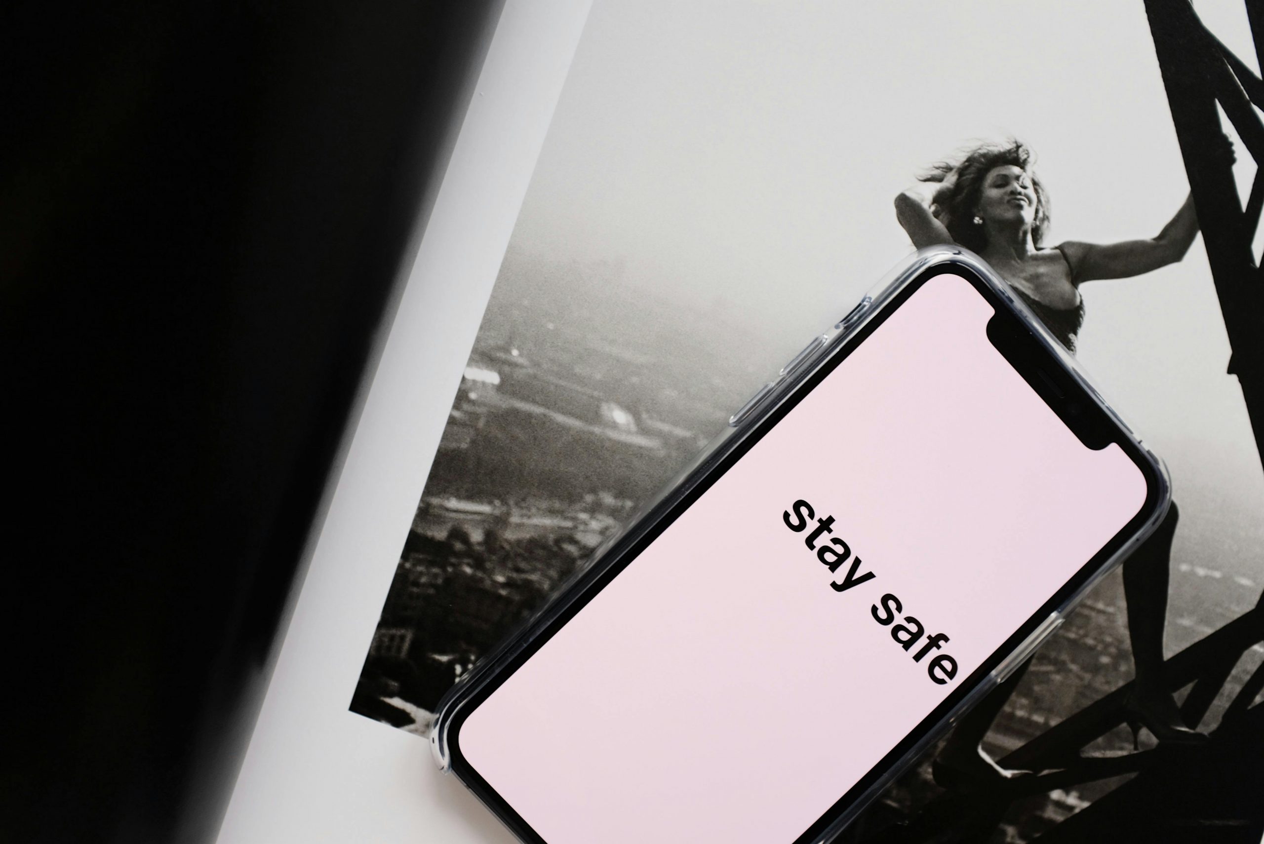 pexels-readymade-4033691